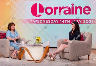 Aisling Bea feet photo thumbnail