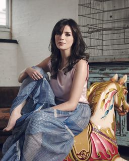 Aisling Bea feet photo 17