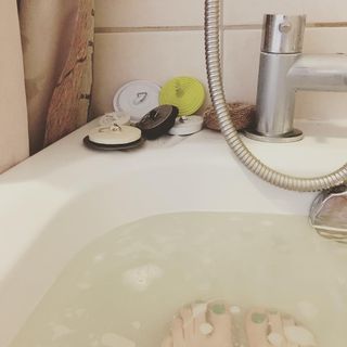 Aisling Bea feet photo 14