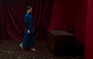 Aisling Franciosi feet photo 2