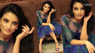 Aislinn Derbez feet photo thumbnail