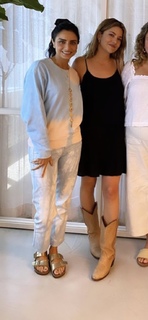 Aislinn Derbez feet photo thumbnail