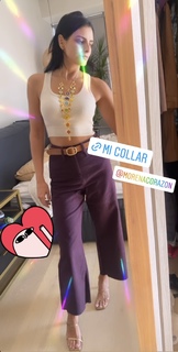 Aislinn Derbez feet photo thumbnail