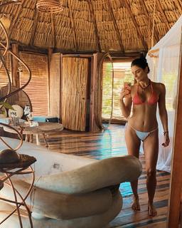 Aislinn Derbez feet photo thumbnail