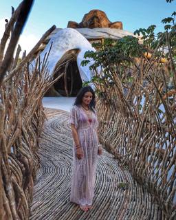 Aislinn Derbez feet photo thumbnail