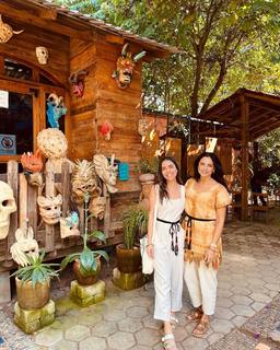 Aislinn Derbez feet photo thumbnail