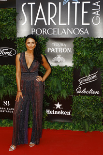 Aislinn Derbez feet photo thumbnail