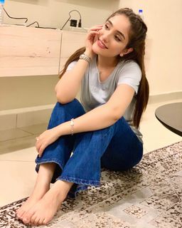 Aiza Awan feet photo 16