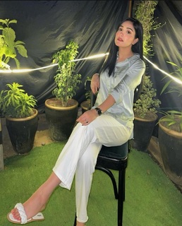 Aiza Awan feet photo 3