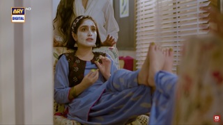 Aiza Awan feet photo 18