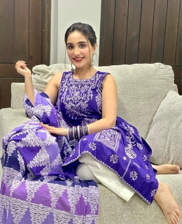 Aiza Awan feet photo 3