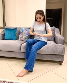 Aiza Awan feet photo 17