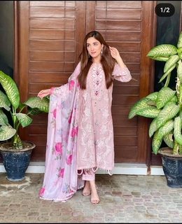 Aiza Awan feet photo 15