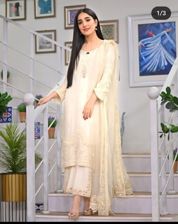 Aiza Awan feet photo 11
