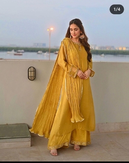 Aiza Awan feet photo 7