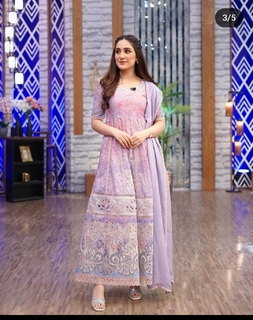 Aiza Awan feet photo 3