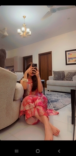 Aiza Awan feet photo 19