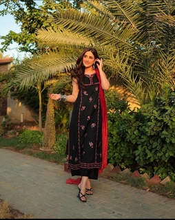 Aiza Awan feet photo 18