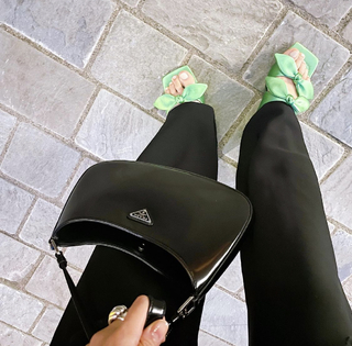 Akane Hotta feet photo 17