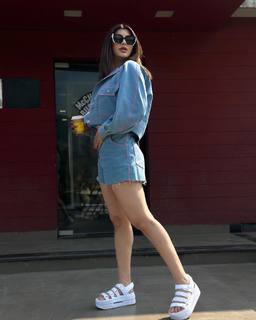 Akanksha Puri feet photo 4