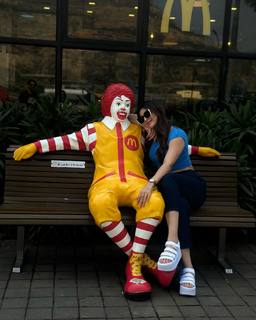 Akanksha Puri feet photo 4