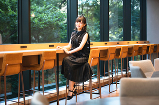 Akari Kitô feet photo thumbnail