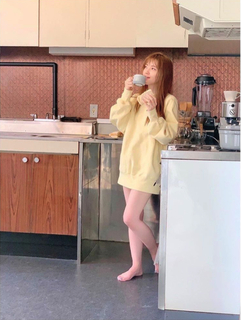 Akari Kitô feet photo thumbnail