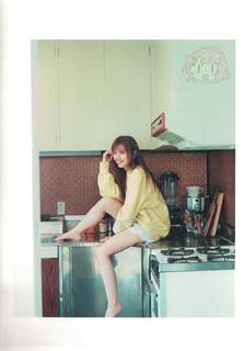 Akari Kitô feet photo thumbnail