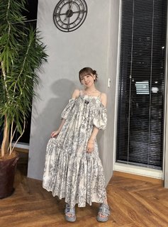 Akari Kitô feet photo thumbnail
