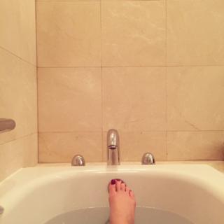 Akemi Darenogare feet photo 1