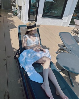 Akemi Darenogare feet photo 3