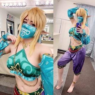 Akemi Hogan feet photo thumbnail