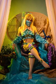 Akemi Hogan feet photo thumbnail
