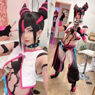 Akemi Hogan feet photo thumbnail