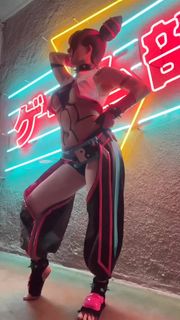 Akemi Hogan feet photo thumbnail