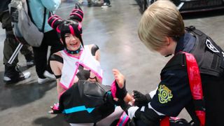 Akemi Hogan feet photo thumbnail