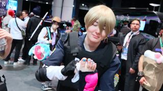 Akemi Hogan feet photo thumbnail