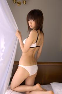 Aki Hoshino feet photo 7