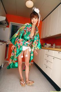 Aki Hoshino feet photo 15