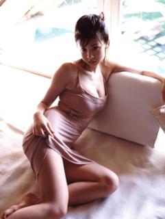 Aki Hoshino feet photo 8