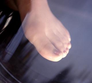 Aki Hoshino feet photo 14