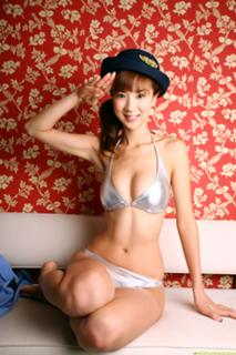Aki Hoshino feet photo 13