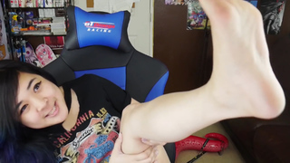 Akidearest feet photo thumbnail