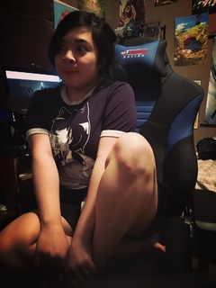 Akidearest feet photo thumbnail