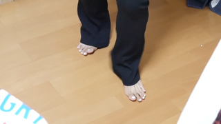 Akidearest feet photo thumbnail