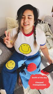 Akidearest feet photo thumbnail