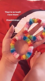 Akidearest feet photo thumbnail