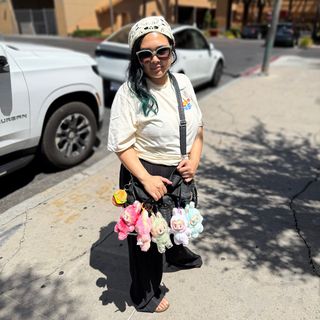 Akidearest feet photo thumbnail