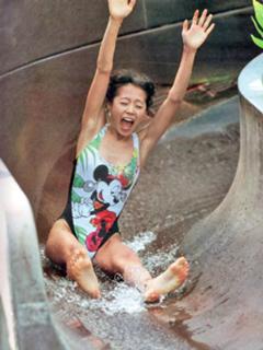Akina Nakamori feet photo 1