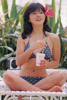 Akina Nakamori feet photo 4
